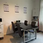 Apartment Fuer Familien, Urlauber Und Monteure