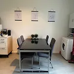 Apartment Fuer Familien, Urlauber Und Monteure