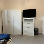 Apartment Fuer Familien, Urlauber Und Monteure